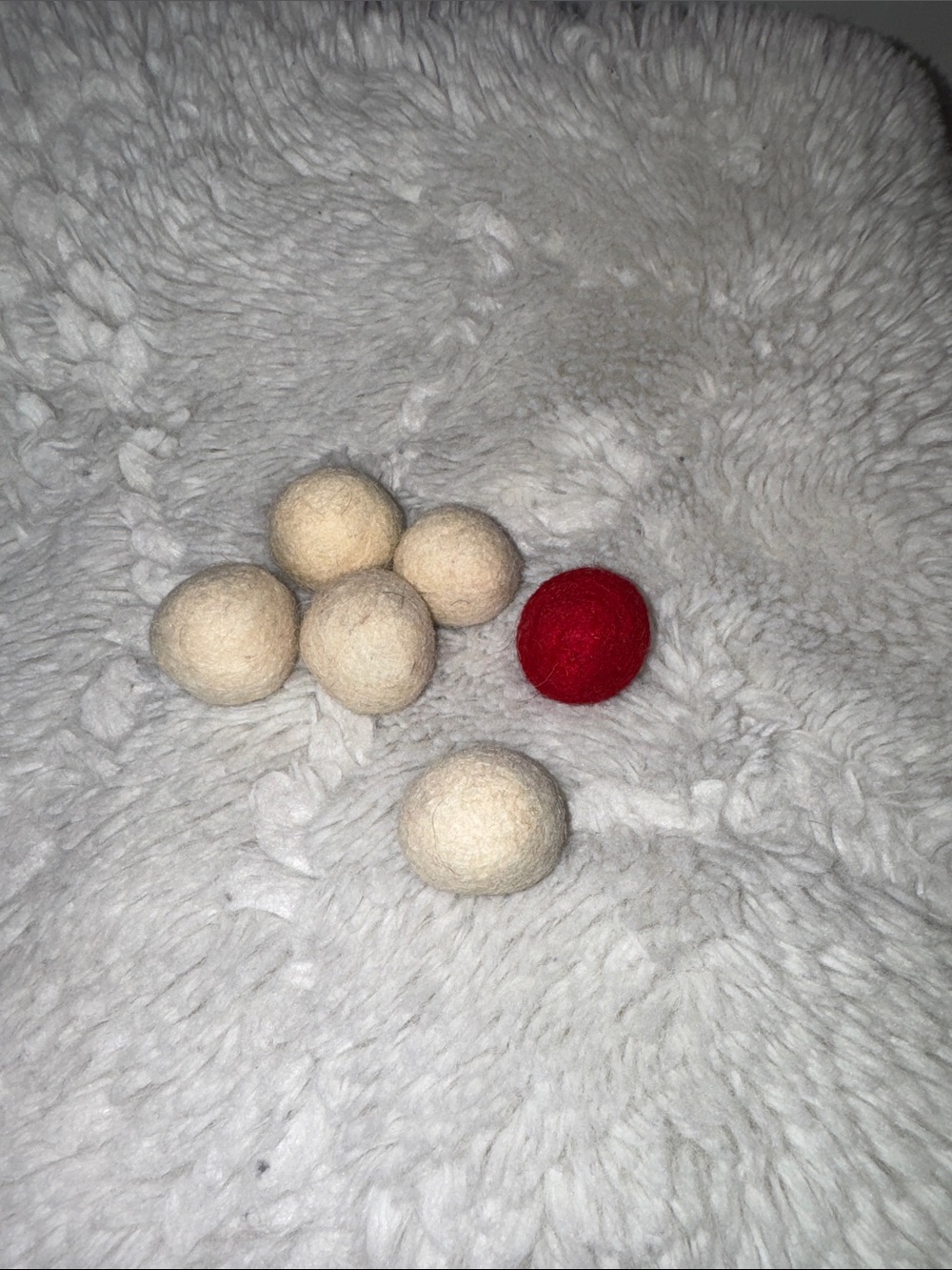 Cat toys 6 Wool Felt Play Balls Set - Natural & Red